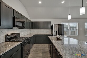 120 Rexroat Rd in San Marcos, TX - Building Photo - Building Photo