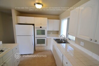 24204 35th Pl S in Kent, WA - Foto de edificio - Building Photo