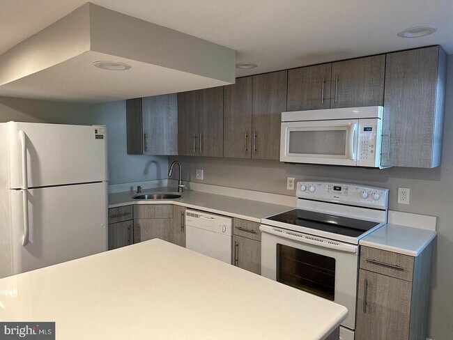 433 W Jefferson St in Media, PA - Building Photo - Building Photo