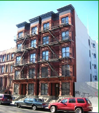 260 Saint James Pl in Brooklyn, NY - Building Photo