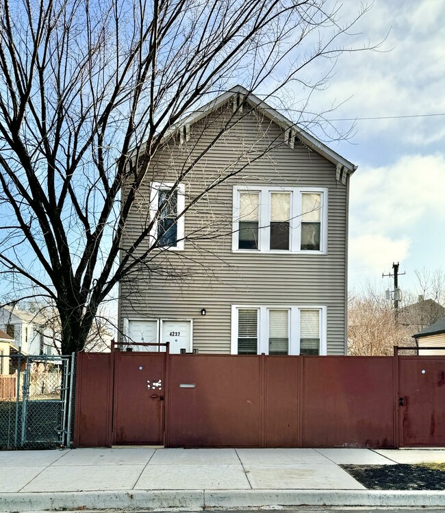 4237 S Princeton Ave in Chicago, IL - Building Photo - Building Photo