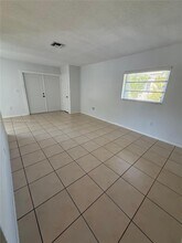 3277 SW 23rd Terrace in Miami, FL - Building Photo - Building Photo