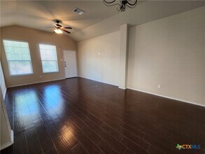 538 Creekside Cir in New Braunfels, TX - Building Photo - Building Photo