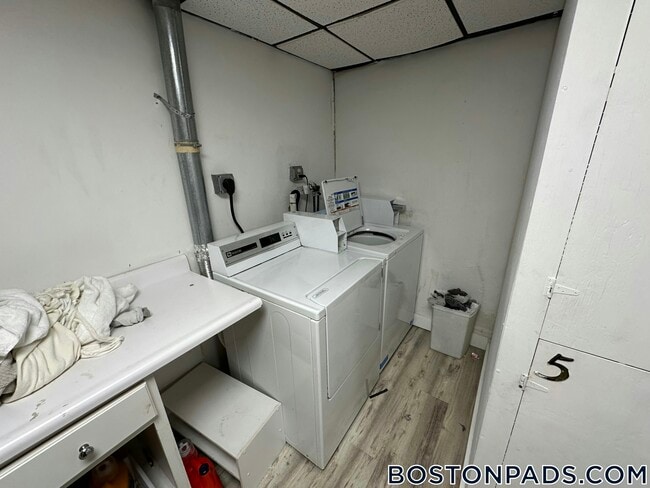 17 Garrison St, Unit 6 in Boston, MA - Foto de edificio - Building Photo