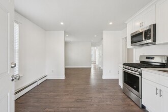 332 Locust Ave in Port Chester, NY - Building Photo - Building Photo
