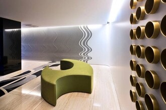 Apartments Tour Des Pins in Montréal, QC - Building Photo - Building Photo