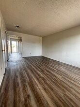 4801 Rainbow Cir, Unit 2 in Killeen, TX - Foto de edificio - Building Photo