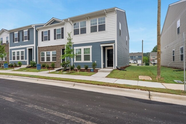 2058 Gln Xing Dr in Durham, NC - Building Photo - Building Photo