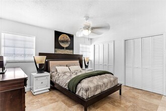 8909 SW 108th Cir in Kendall, FL - Building Photo - Building Photo