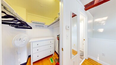 23 Jay St, Unit D in Cambridge, MA - Foto de edificio - Building Photo