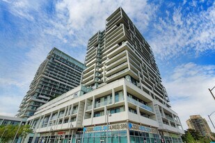 65 Speers Rd in Oakville, ON - Building Photo