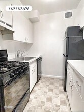 155 E 34th St in New York, NY - Building Photo - Building Photo