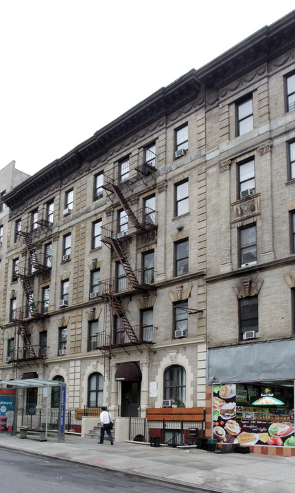 3135 Broadway in New York, NY - Foto de edificio