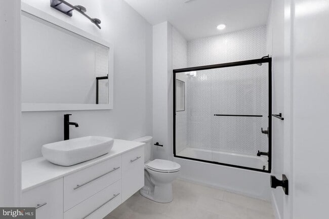 property at 1868 Frankford Ave