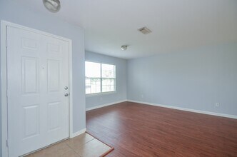 7211 Towering Pine Ln in Richmond, TX - Building Photo - Building Photo