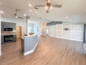 13280 Foresman Blvd in Port Charlotte, FL - Building Photo - Building Photo