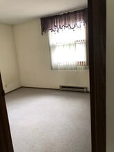 1220 Kirstin Ct, Unit Kirstin 1 in Muscatine, IA - Building Photo - Building Photo