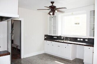 1918 Avenue O 1/2 in Galveston, TX - Building Photo - Building Photo