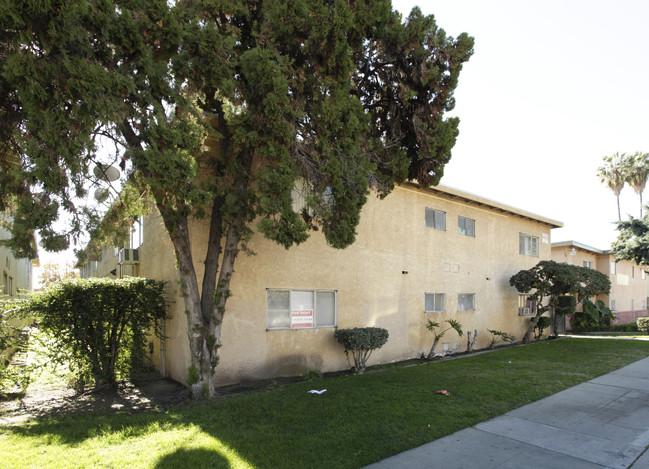 1676 Kingsley Ave in Pomona, CA - Building Photo - Building Photo