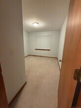 35155 Kings Forest Blvd in Clinton Township, MI - Building Photo - Building Photo