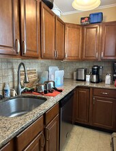 19 Holbrook Ct, Unit 2 in Melrose, MA - Building Photo - Building Photo