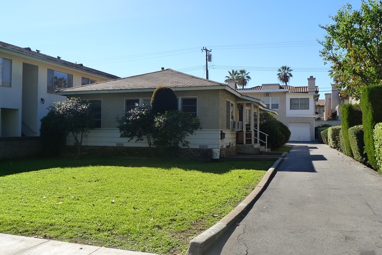 425 N Monterey St in Alhambra, CA - Building Photo