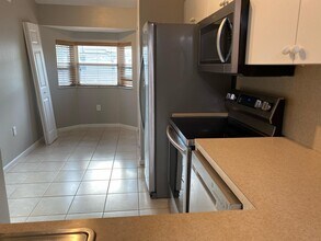 3501 Briar Bay Blvd in Royal Palm Beach, FL - Building Photo - Building Photo