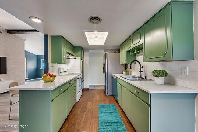 13815 Stonemoss Dr in Dallas, TX - Building Photo - Building Photo