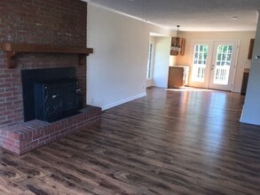 112 Sycamore St in Dunn, NC - Building Photo - Building Photo