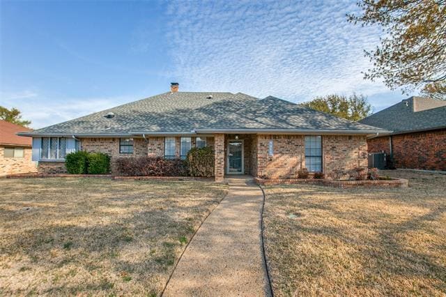 property at 2211 Bluebonnet Dr