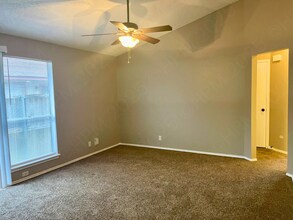 9827-9825 Ardash Ln in San Antonio, TX - Building Photo - Building Photo