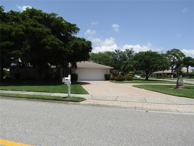 2912 Ringwood Meadow in Sarasota, FL - Building Photo - Building Photo