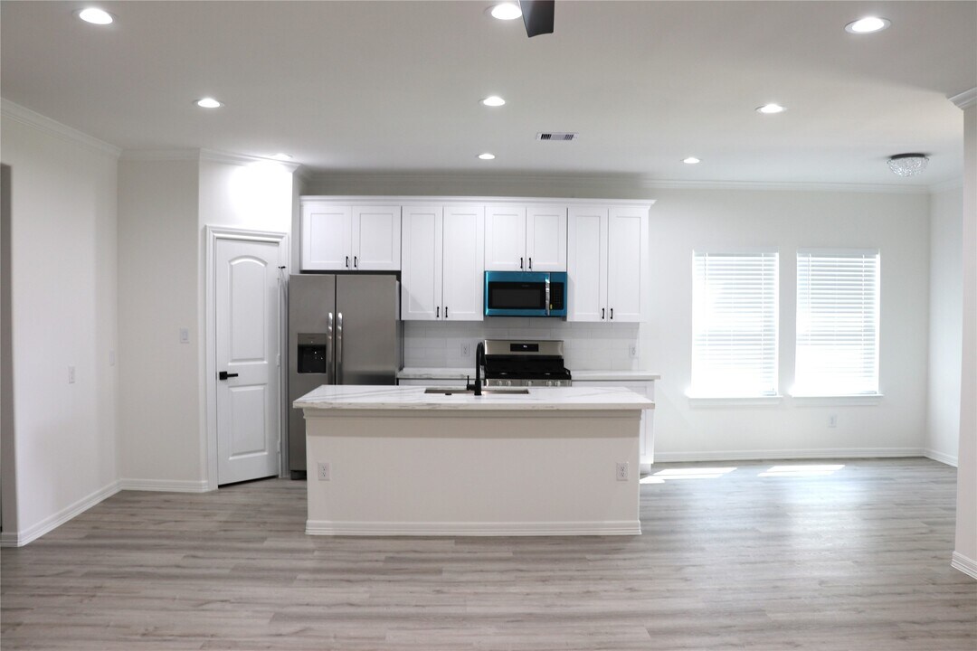 16603 Bonnie Sean Dr in Spring, TX - Building Photo