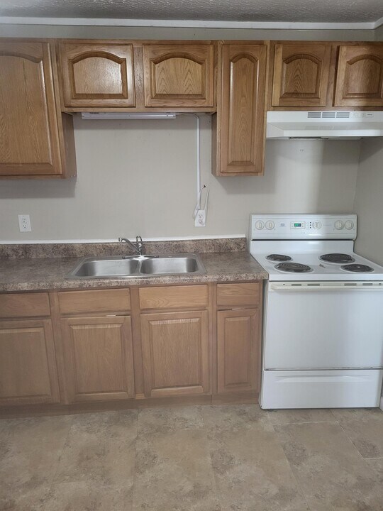 125 E Locust St in Richmond, KY - Building Photo