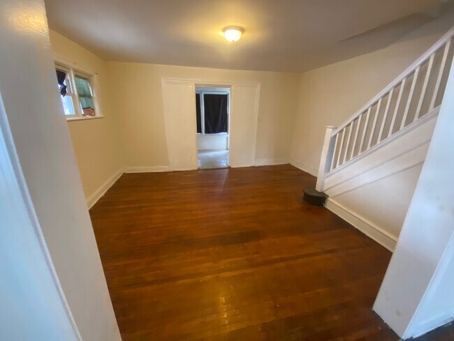 6934 Garman St, Unit 1 in Philadelphia, PA - Foto de edificio - Building Photo
