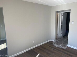 1471 US-52, Unit 3 in Pilot Mountain, NC - Building Photo - Building Photo