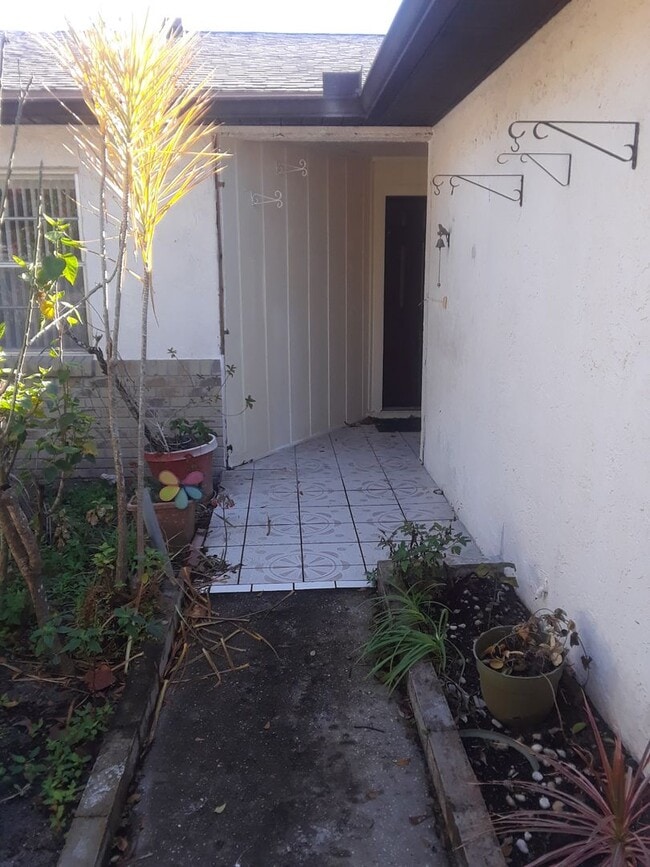 1303 Candlewyck Dr in Orlando, FL - Building Photo - Building Photo