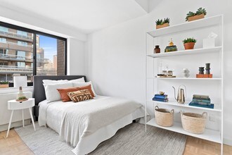 200 East 87th Street in New York, NY - Foto de edificio - Interior Photo