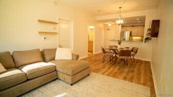 300 W Beech St in San Diego, CA - Building Photo