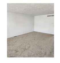 4487 French Rd in Detroit, MI - Building Photo - Building Photo