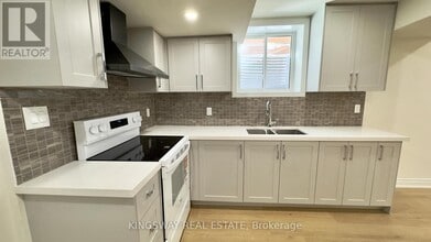 329 Blinco Terrace in Milton, ON - Building Photo - Building Photo