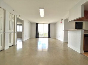 816 NW 11th St in Miami, FL - Building Photo - Building Photo