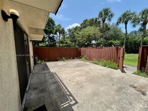 409 Live Oak Ln in Boynton Beach, FL - Building Photo - Building Photo