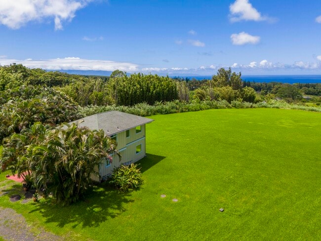 property at 654 Kaupakalua Rd