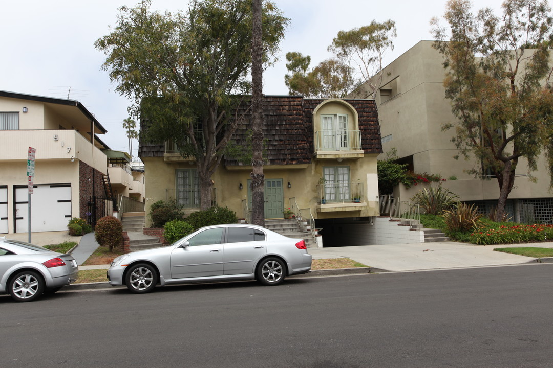 923 5th St in Santa Monica, CA - Building Photo