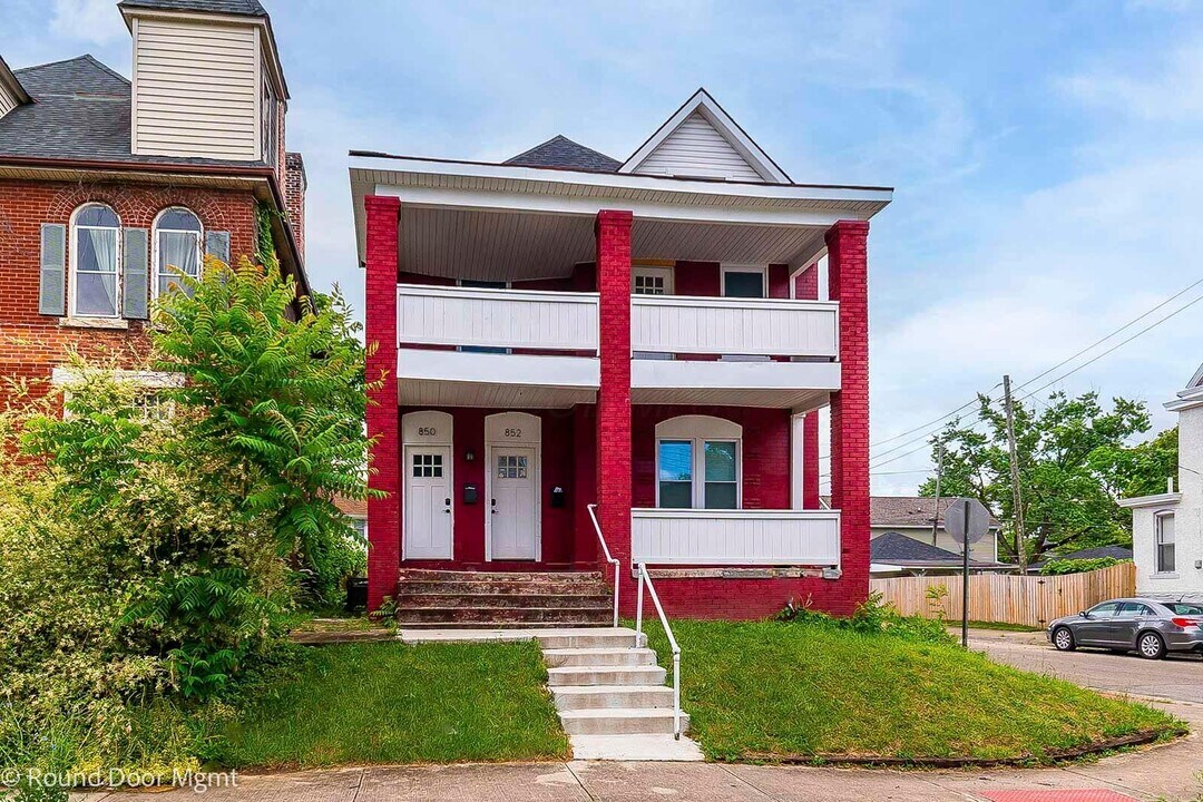850 Wilson Ave in Columbus, OH - Building Photo