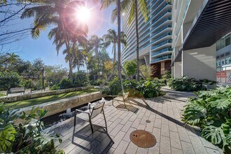 1500 Bay Rd, Unit S-0472 in Miami Beach, FL - Building Photo - Building Photo
