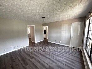 6422 Solandra Dr in Jacksonville, FL - Building Photo - Building Photo