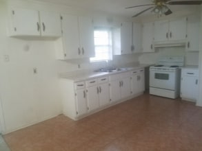 718 Orange St in Chipley, FL - Building Photo - Building Photo
