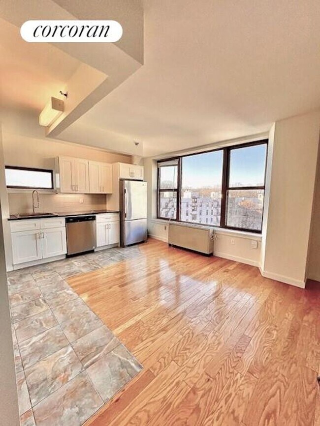 property at 33 Lincoln Rd